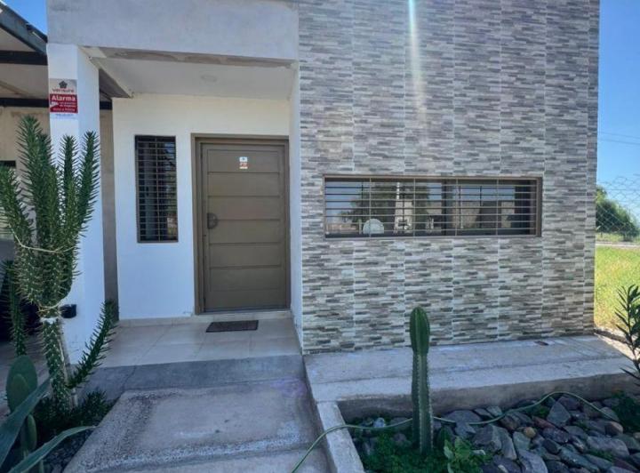 Casa · 130m² · 5 Ambientes · 2 Cocheras