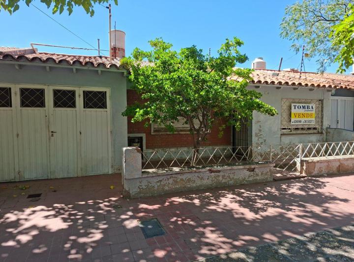 Casa · 160m² · 5 Ambientes · 1 Cochera
