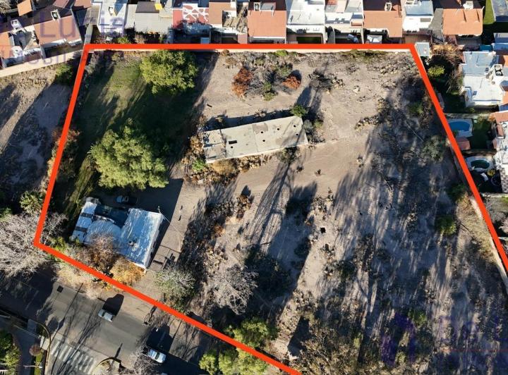Terreno · 7300m²