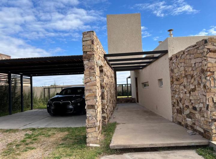 Casa · 150m² · 4 Ambientes · 2 Cocheras