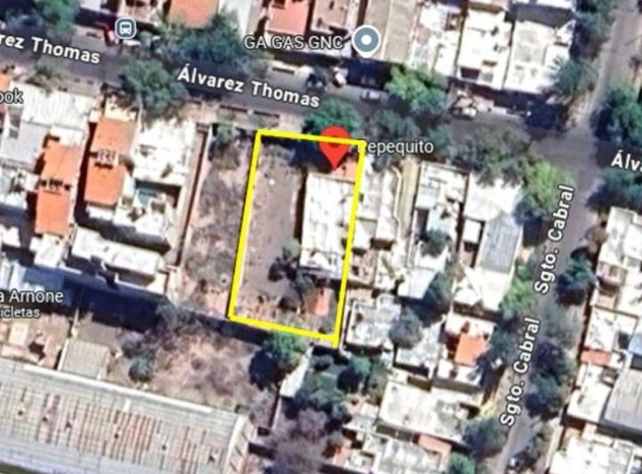 Terreno · 880m²