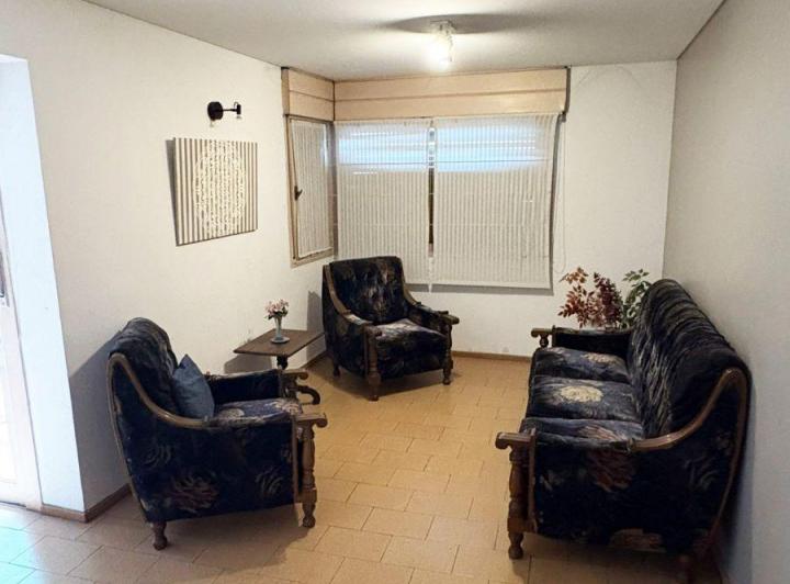 Departamento · 122m² · 7 Ambientes · 1 Cochera