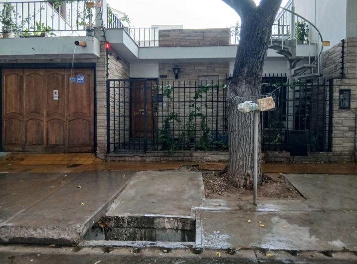 Casa · 290m² · 10 Ambientes · 1 Cochera