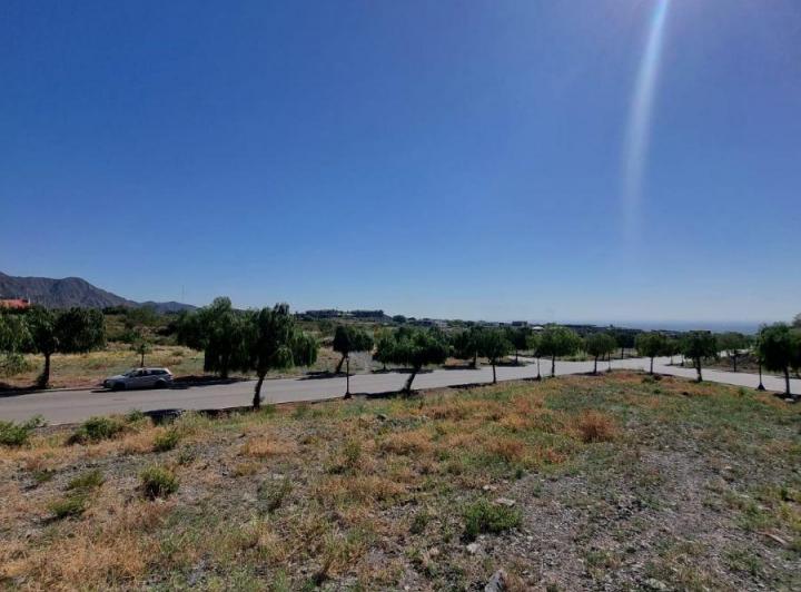 Terreno · 744m²