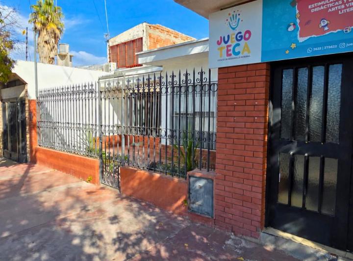 Casa · 220m² · 3 Ambientes · 1 Cochera