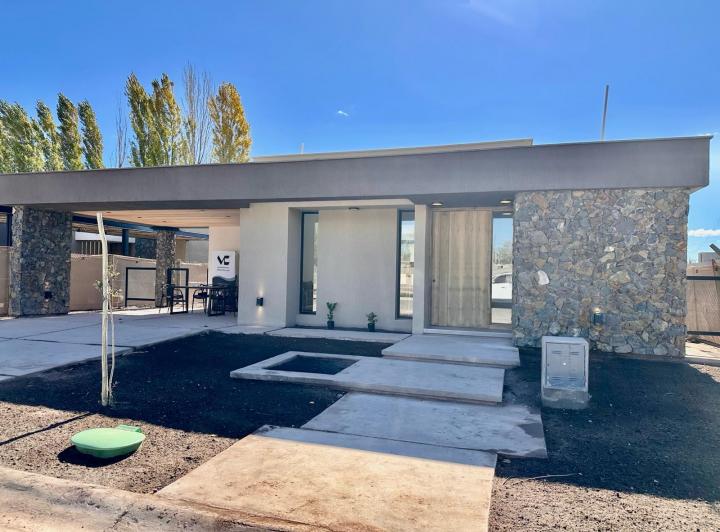 Casa · 502m² · 4 Ambientes · 2 Cocheras