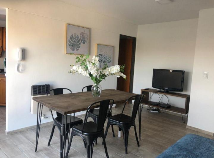 Departamento · 74m² · 5 Ambientes · 1 Cochera