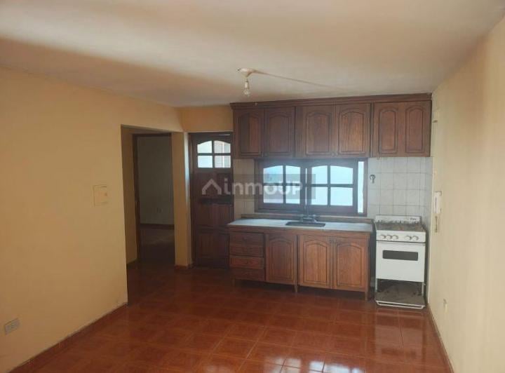 Edificio · 225m² · 2 Dormitorios · 1 Cochera