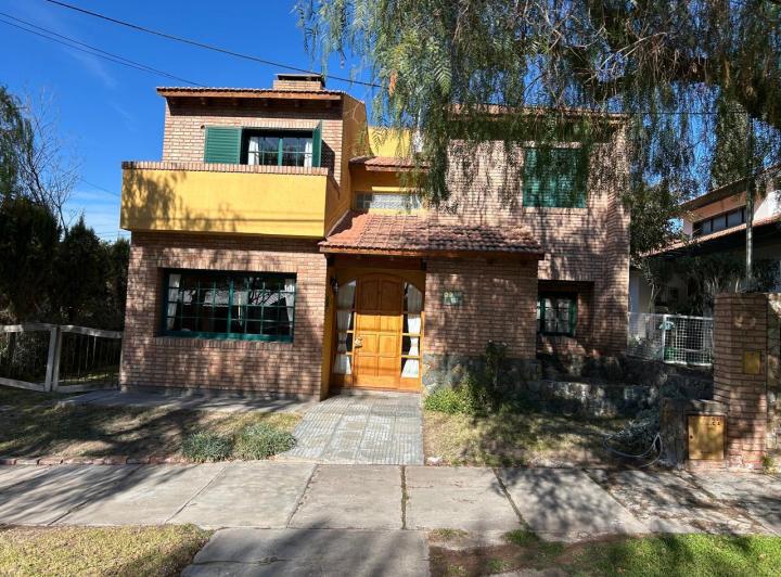 Casa · 205m² · 5 Ambientes