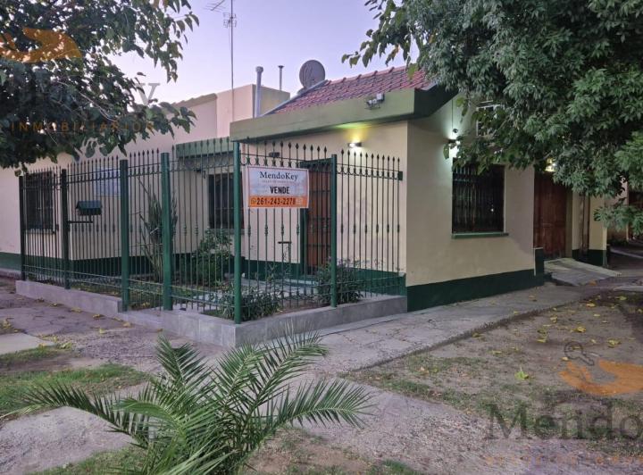 Casa · 194m² · 4 Ambientes · 1 Cochera