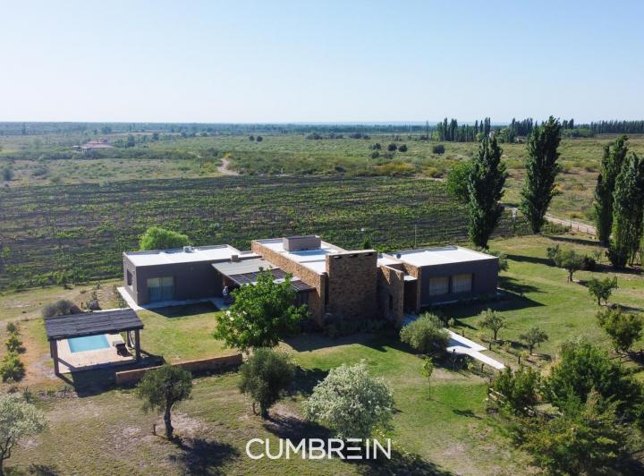 Casa · 332m² · 4 Ambientes
