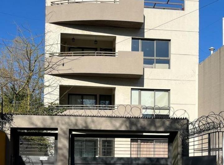 Departamento · 90m² · 6 Ambientes · 1 Cochera