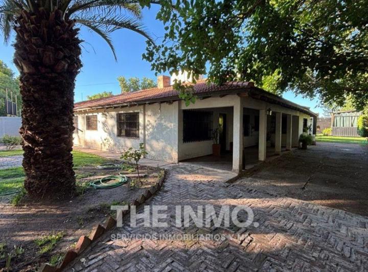 Casa · 450m² · 7 Ambientes · 5 Cocheras