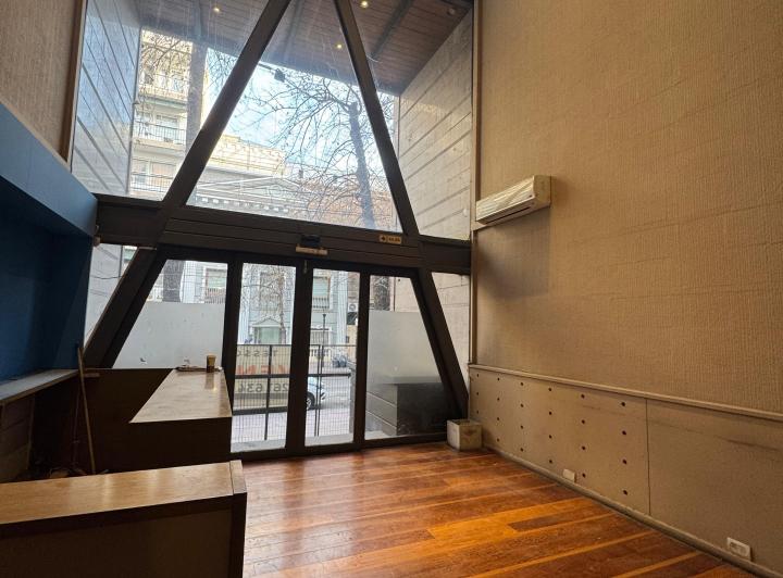 Edificio · 550m² · 10 Ambientes
