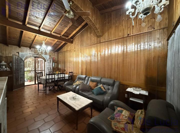 Casa · 133m² · 6 Ambientes · 1 Cochera