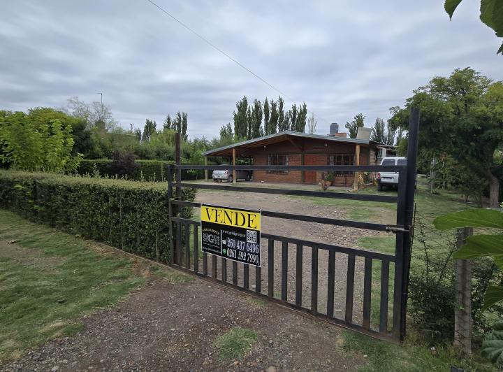 Casa · 212m² · 4 Cocheras
