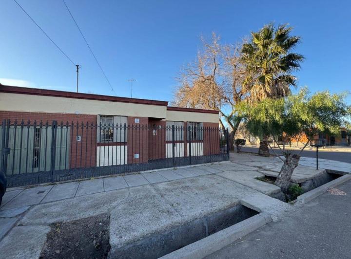 Casa · 203m² · 5 Ambientes · 2 Cocheras