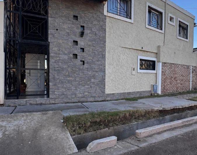Casa · 300m² · 6 Ambientes