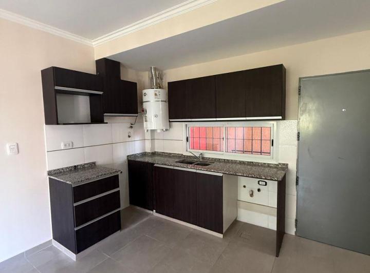 Departamento · 65m² · 5 Ambientes · 1 Cochera