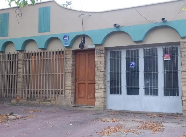 Casa · 135m² · 7 Ambientes · 1 Cochera