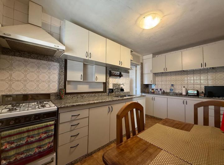 Casa · 147m² · 5 Ambientes · 2 Cocheras