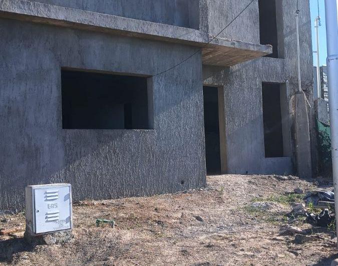 Casa · 244m² · 5 Ambientes · 1 Cochera