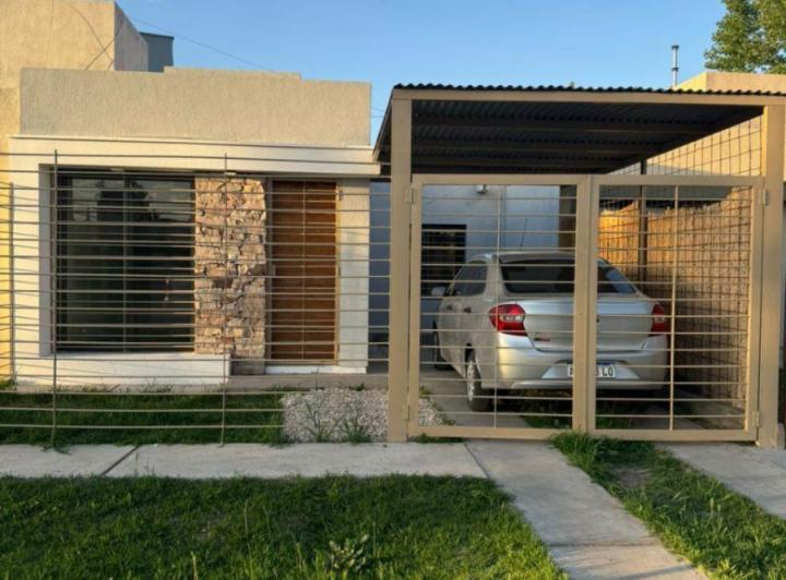 Casa · 64m² · 3 Ambientes · 1 Cochera