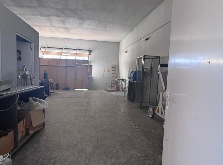 Bodega-Galpón · 160m²