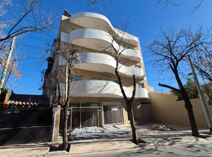 Departamento · 74m² · 5 Ambientes · 2 Cocheras