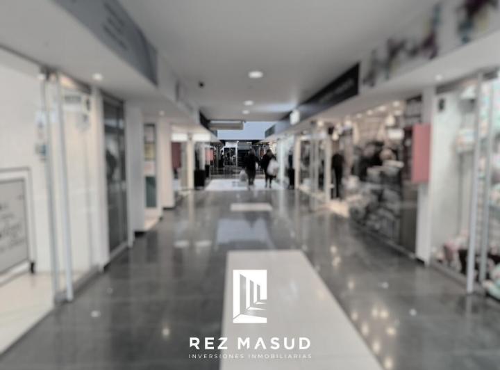 Local comercial · 1300m² · 29 Ambientes