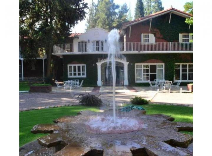 Hotel · 2500m² · 41 Ambientes