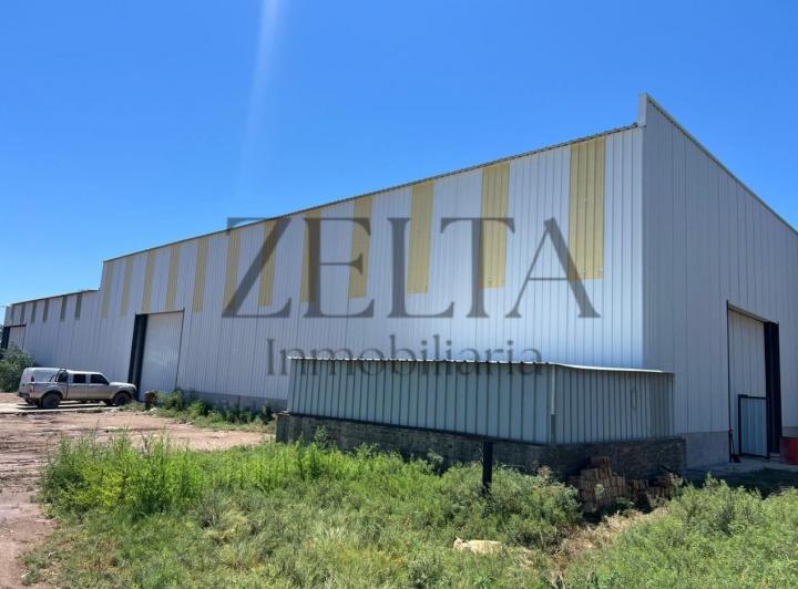 Bodega-Galpón · 1300m² · 3 Ambientes