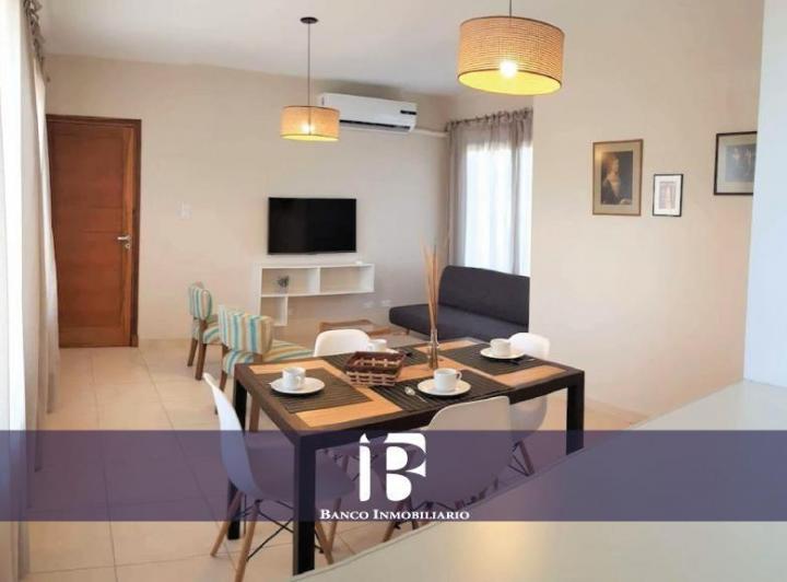Edificio · 400m² · 2 Ambientes · 6 Cocheras
