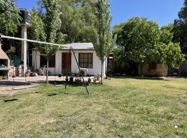Casa · 93m² · 4 Ambientes · 1 Cochera