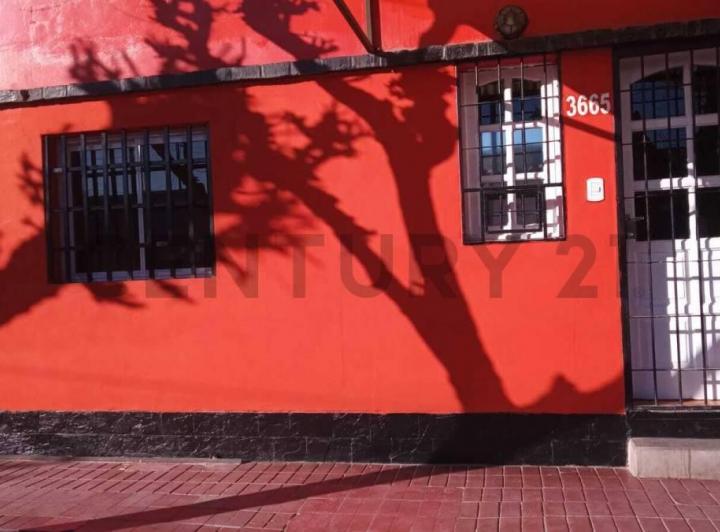 Casa · 170m² · 2 Ambientes · 3 Cocheras