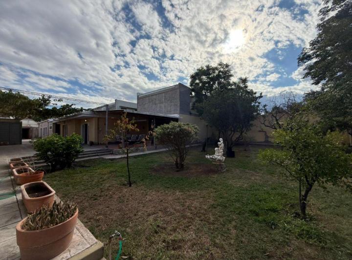 Terreno · 305m²