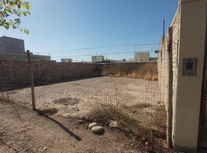 Terreno · 240m²