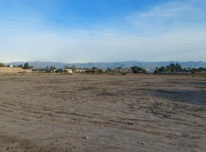Terreno · 27400m²