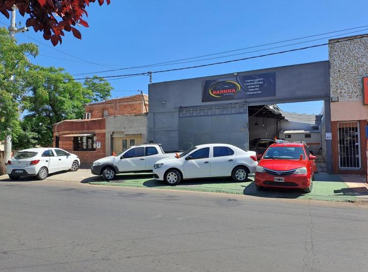Local comercial · 135m² · 2 Ambientes · 8 Cocheras