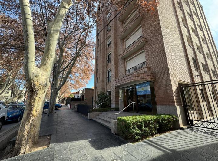 Departamento · 311m² · 8 Ambientes · 3 Cocheras