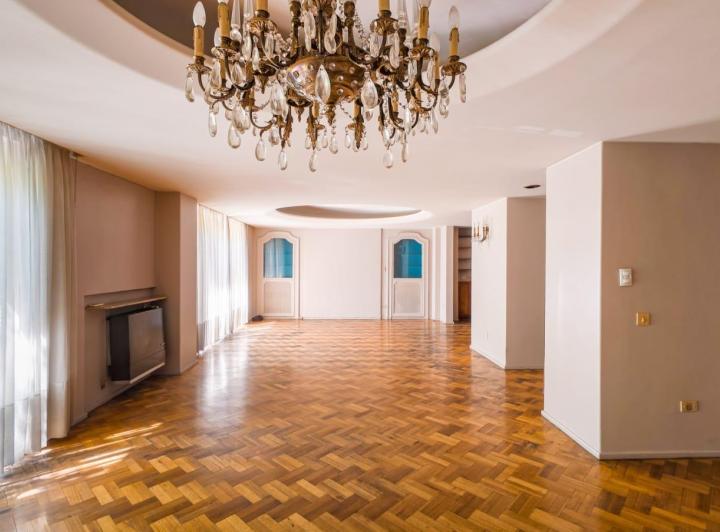 Departamento · 193m² · 6 Ambientes · 1 Cochera