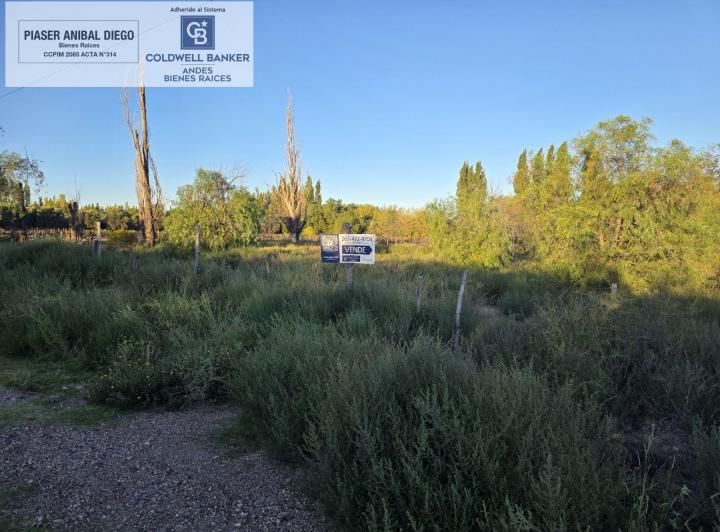 Terreno · 2700m²