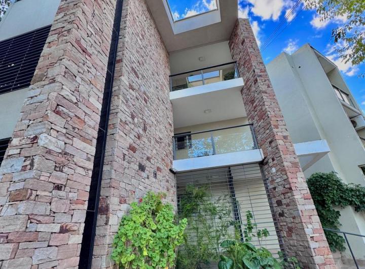 Departamento · 76m² · 5 Ambientes · 1 Cochera