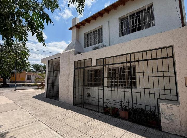 Casa · 174m² · 3 Dormitorios · 1 Cochera