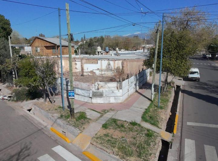 Terreno · 182m²