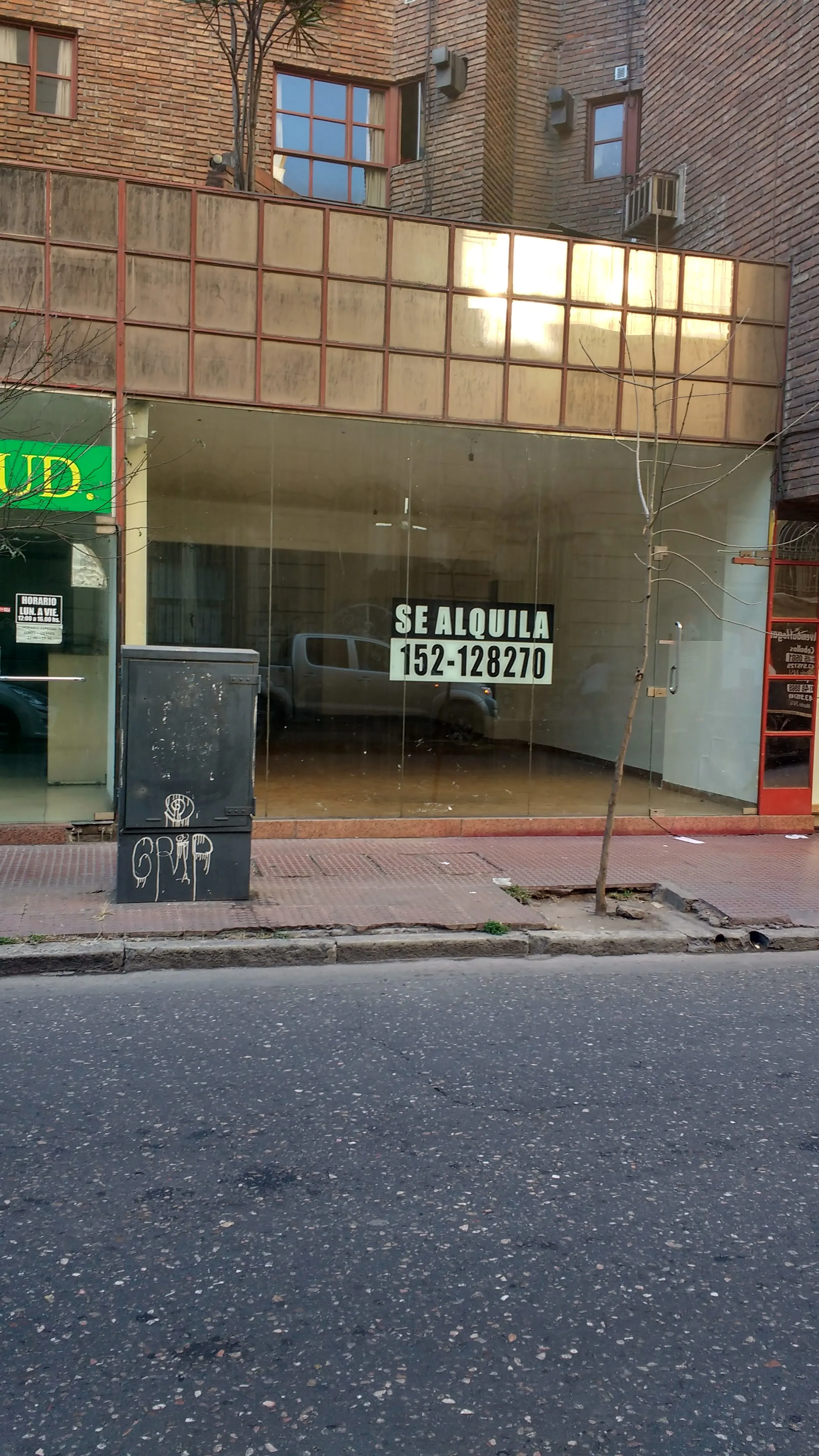 Alq Local sobre calle Belgrano, a mts de cañada