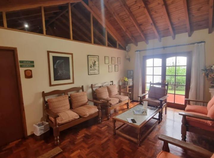 Casa · 287m² · 10 Ambientes · 2 Cocheras
