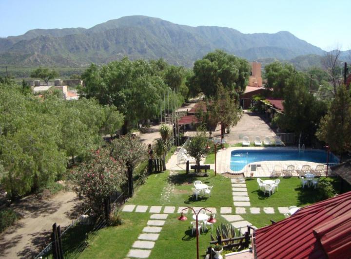 Hotel · 1215m² · 32 Ambientes · 13 Cocheras