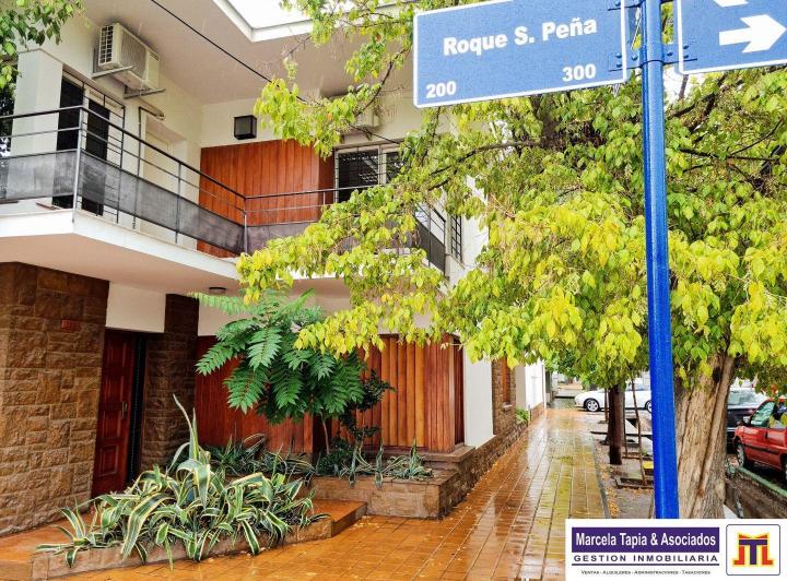 Casa · 225m² · 5 Ambientes · 1 Cochera