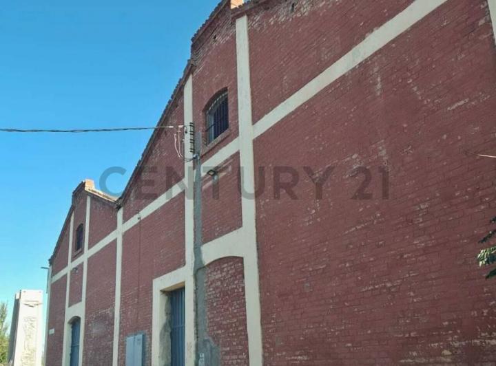 Local comercial · 1796m²